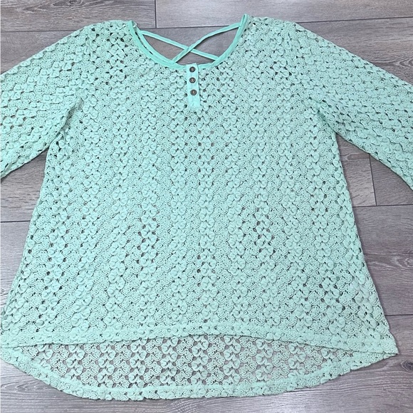 Simply Noelle Mint Crochet Flare Sleeve Top - Picture 4 of 12
